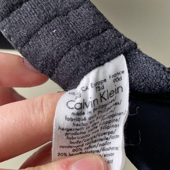 New Calvin Klein 34D 34 D Strapless Plunge Black Bra - Picture 5 of 12